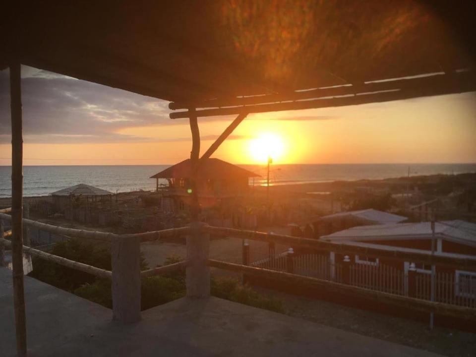 Hostal Puerto Engabao "El Surf Shelter" المظهر الخارجي الصورة