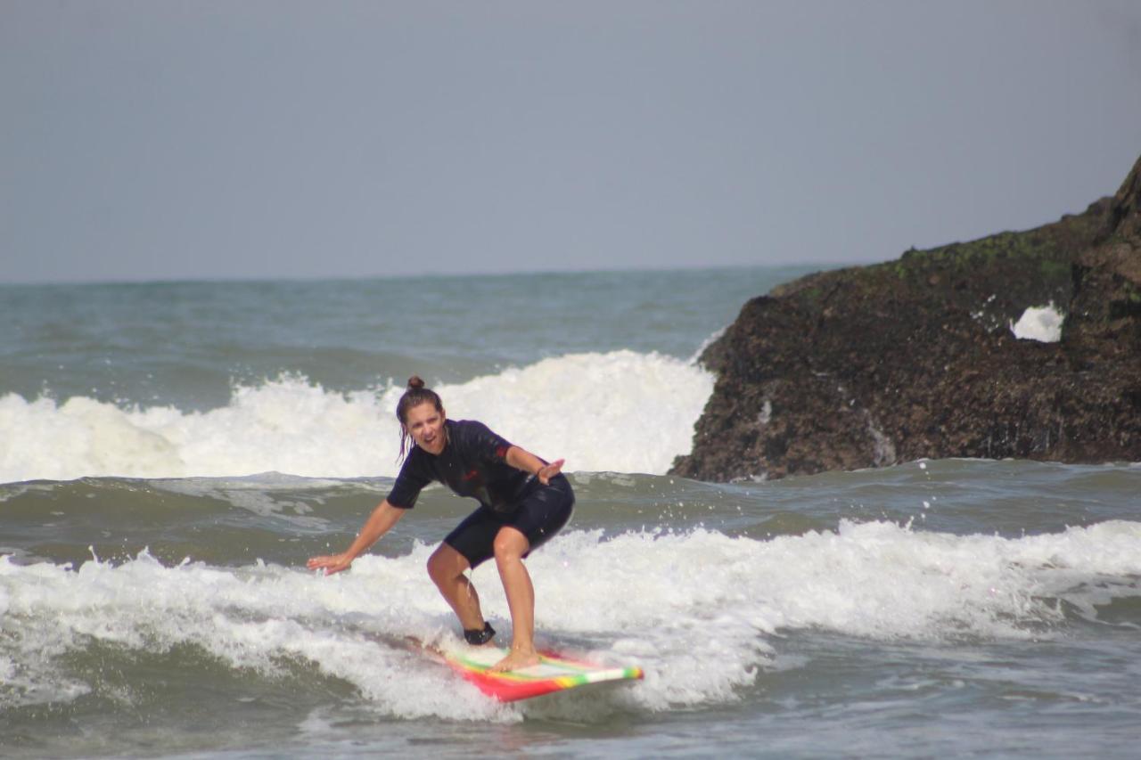 Hostal Puerto Engabao "El Surf Shelter" المظهر الخارجي الصورة