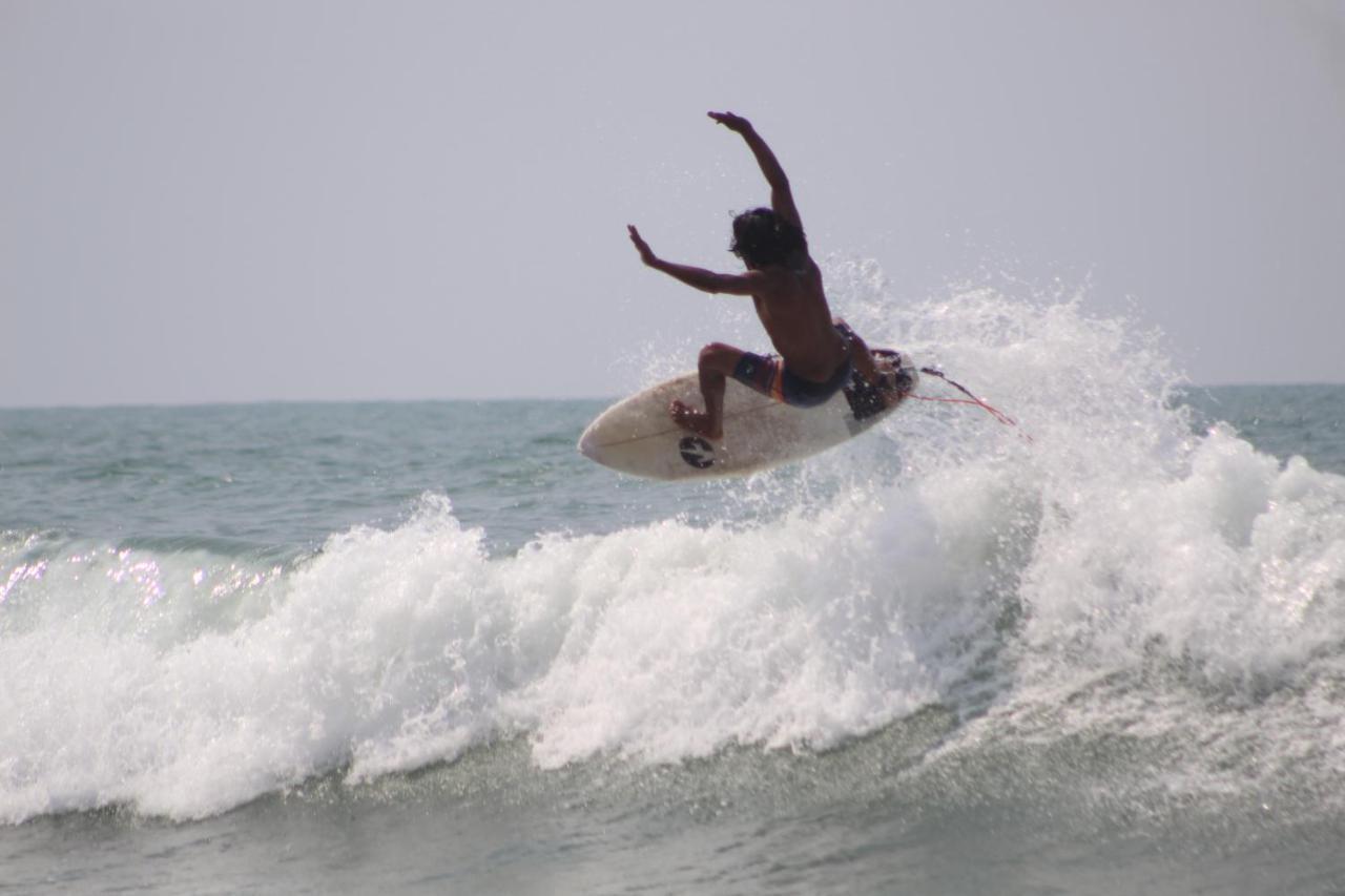 Hostal Puerto Engabao "El Surf Shelter" المظهر الخارجي الصورة